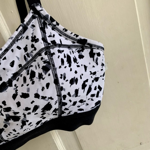 ATHLETA black and white speckled crisscross sports bra - Picture 6 of 14